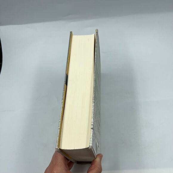 George Martin A Dance With Dragons Hardcover Book HBO Game Of Thrones - Picture 9 of 12